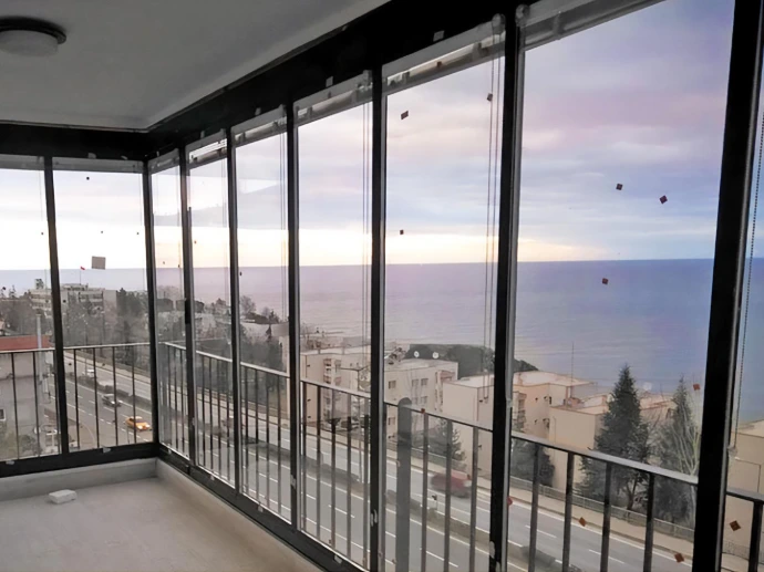 geam termoizolant balcon